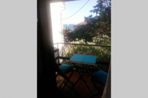 Apartment wih sea view for 3